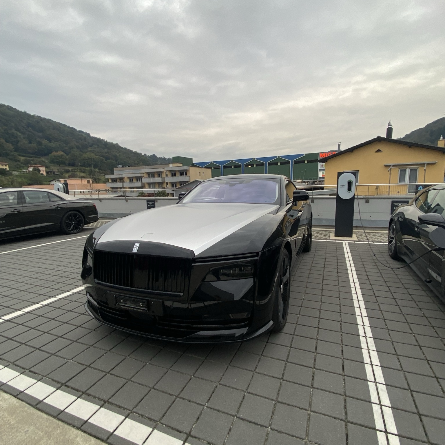 Rolls-Royce Spectre Black Badge