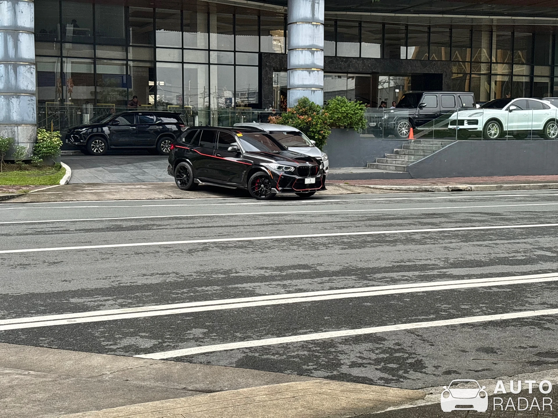 BMW MANHART MHX5 700 G05 spotted in Parañaque, Philippines