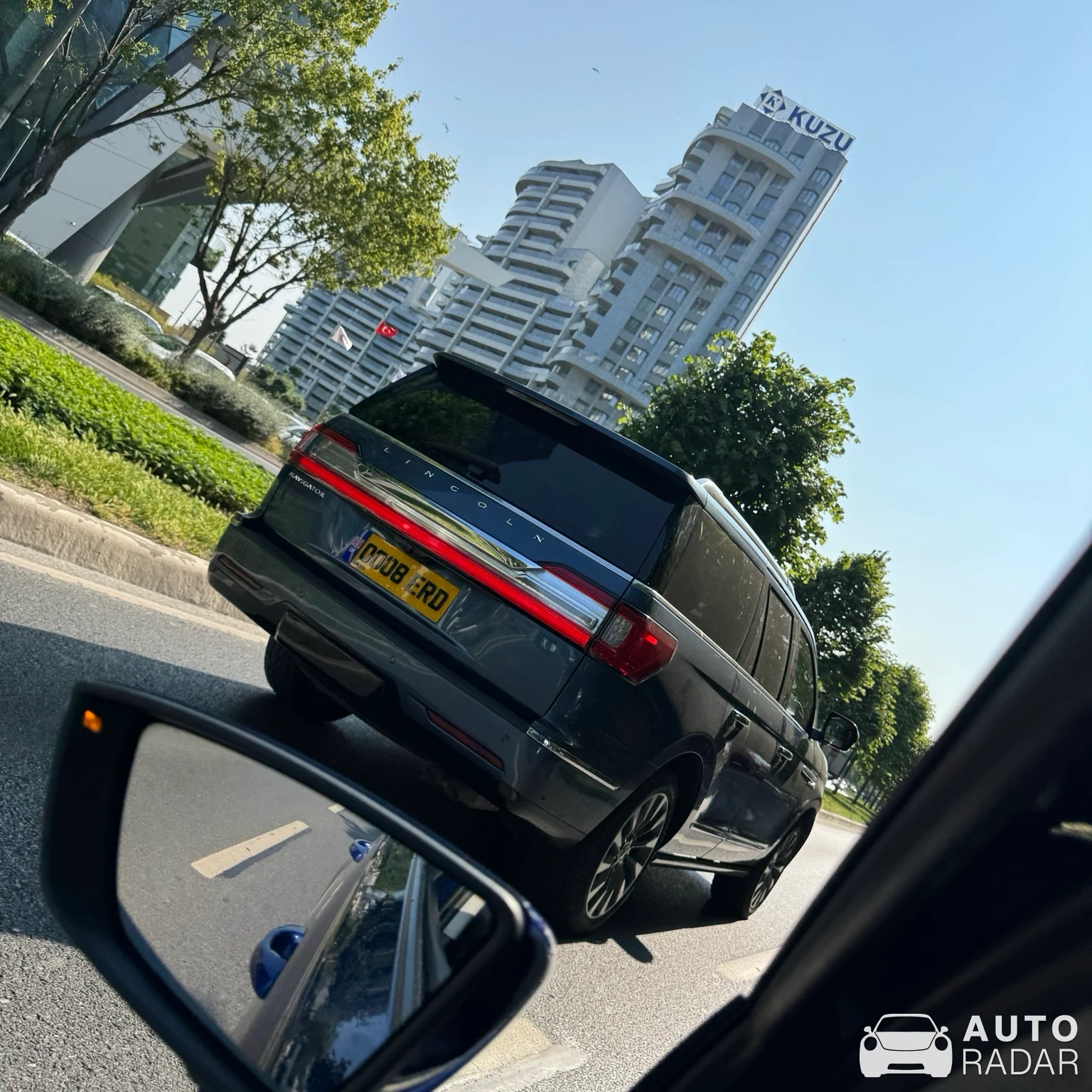 Lincoln Navigator spotted in Bakırköy, Turkije