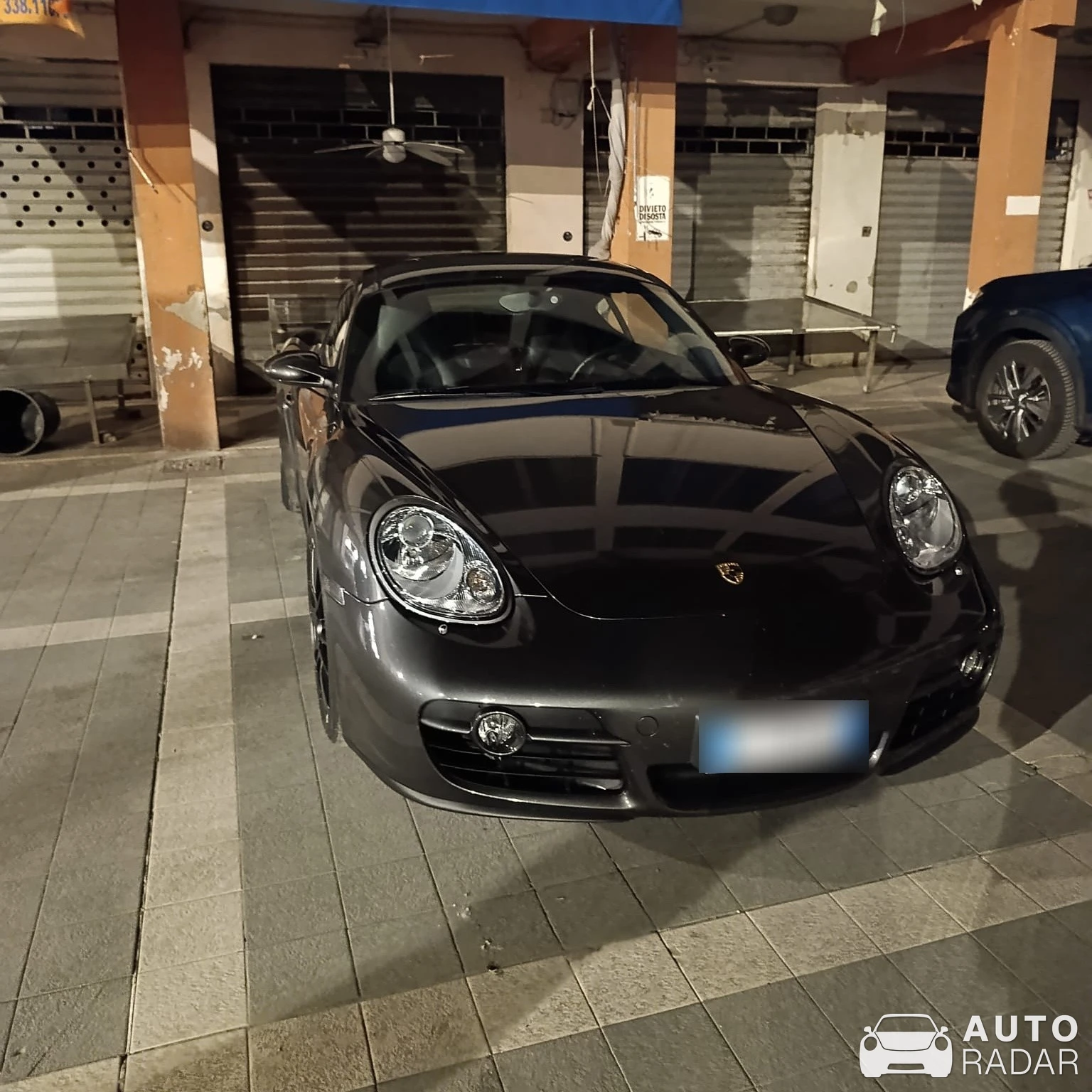 Porsche 987 Cayman spotted in Termoli