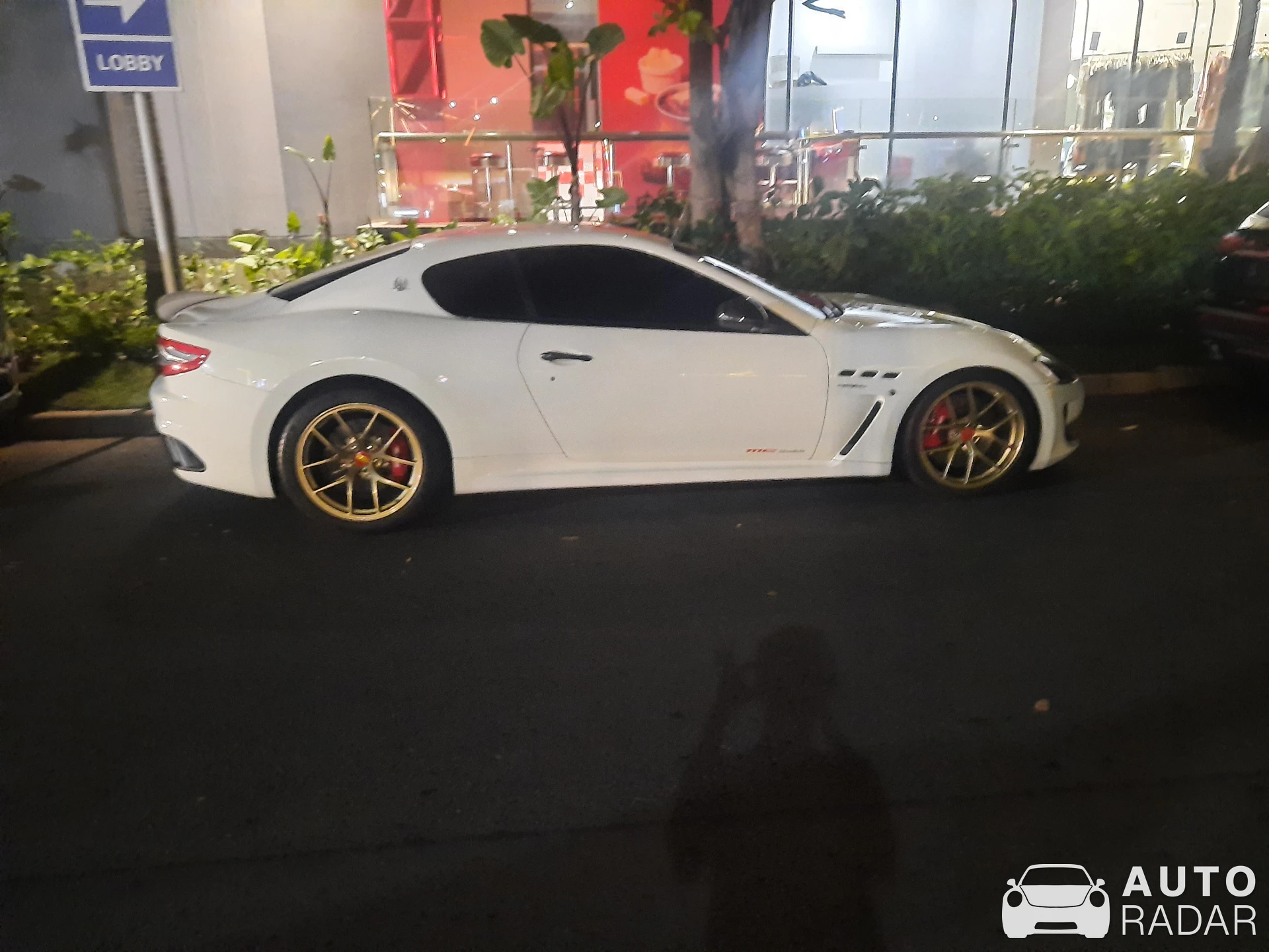 Maserati GranTurismo S spotted in Surabaya, Indonesia