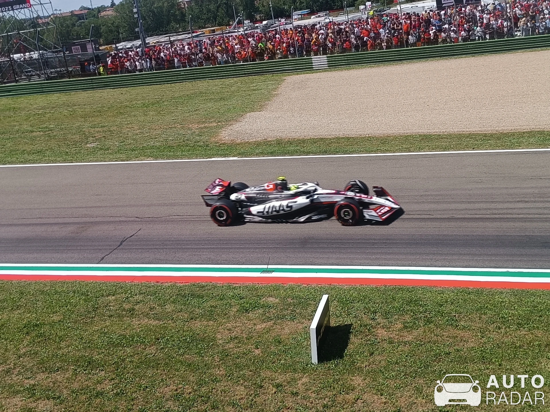 Haas VF25 spotted in Ortona, Italy