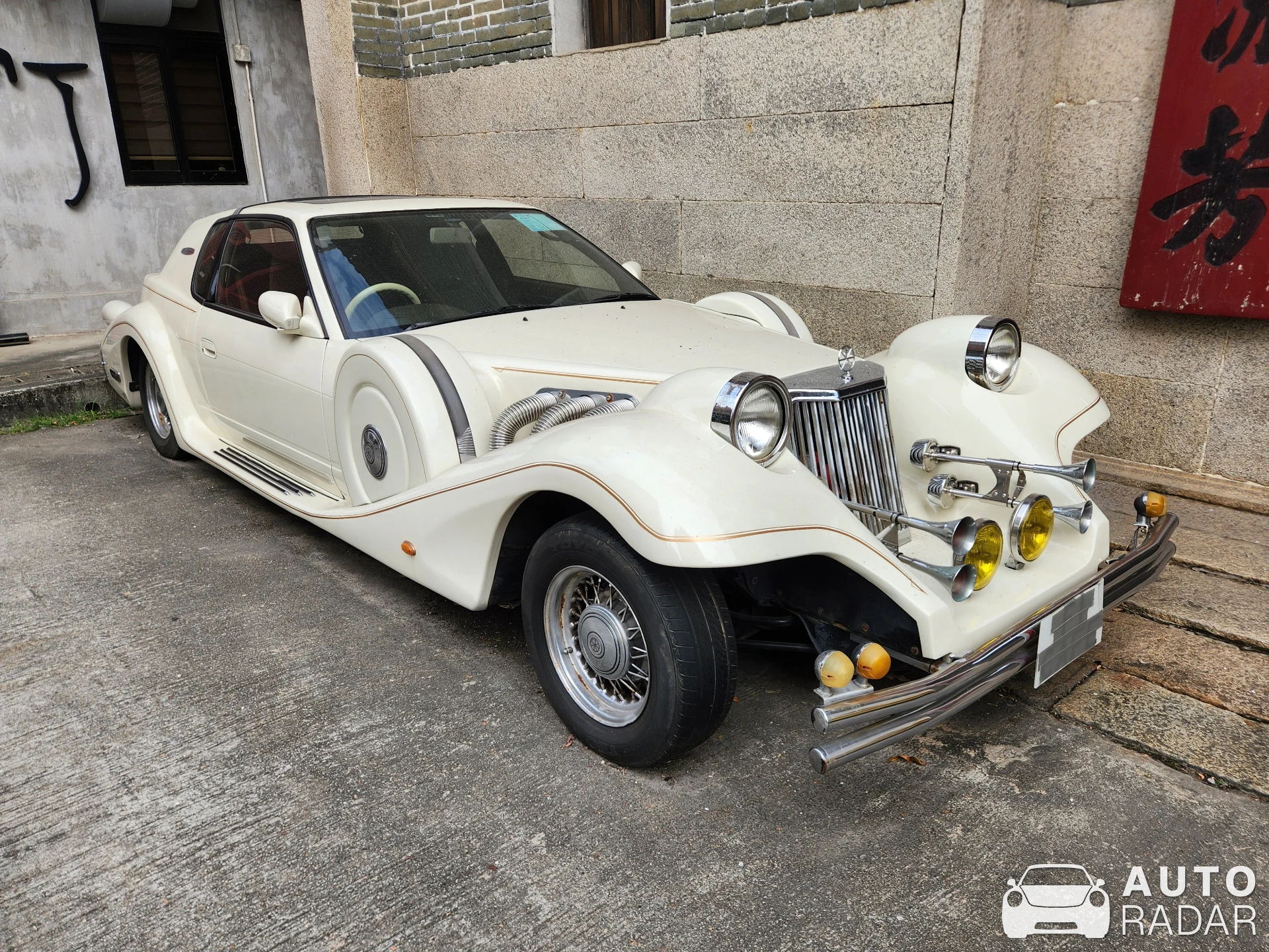 Mitsuoka Le-Seyde spotted in New Territories, Hong Kong