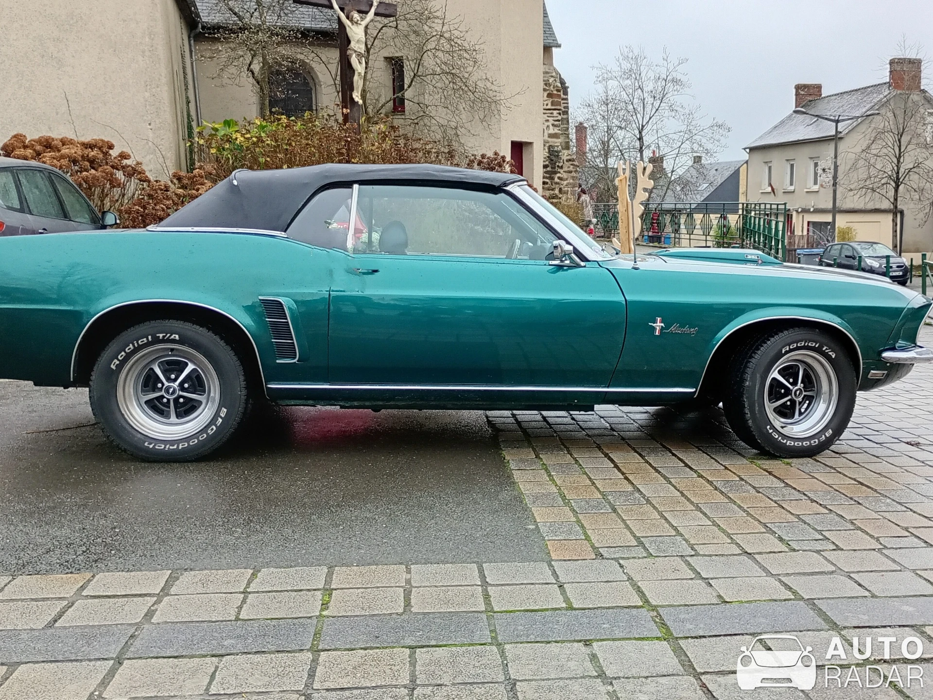Ford Mustang GT Convertible spotted in Chevaigné, France