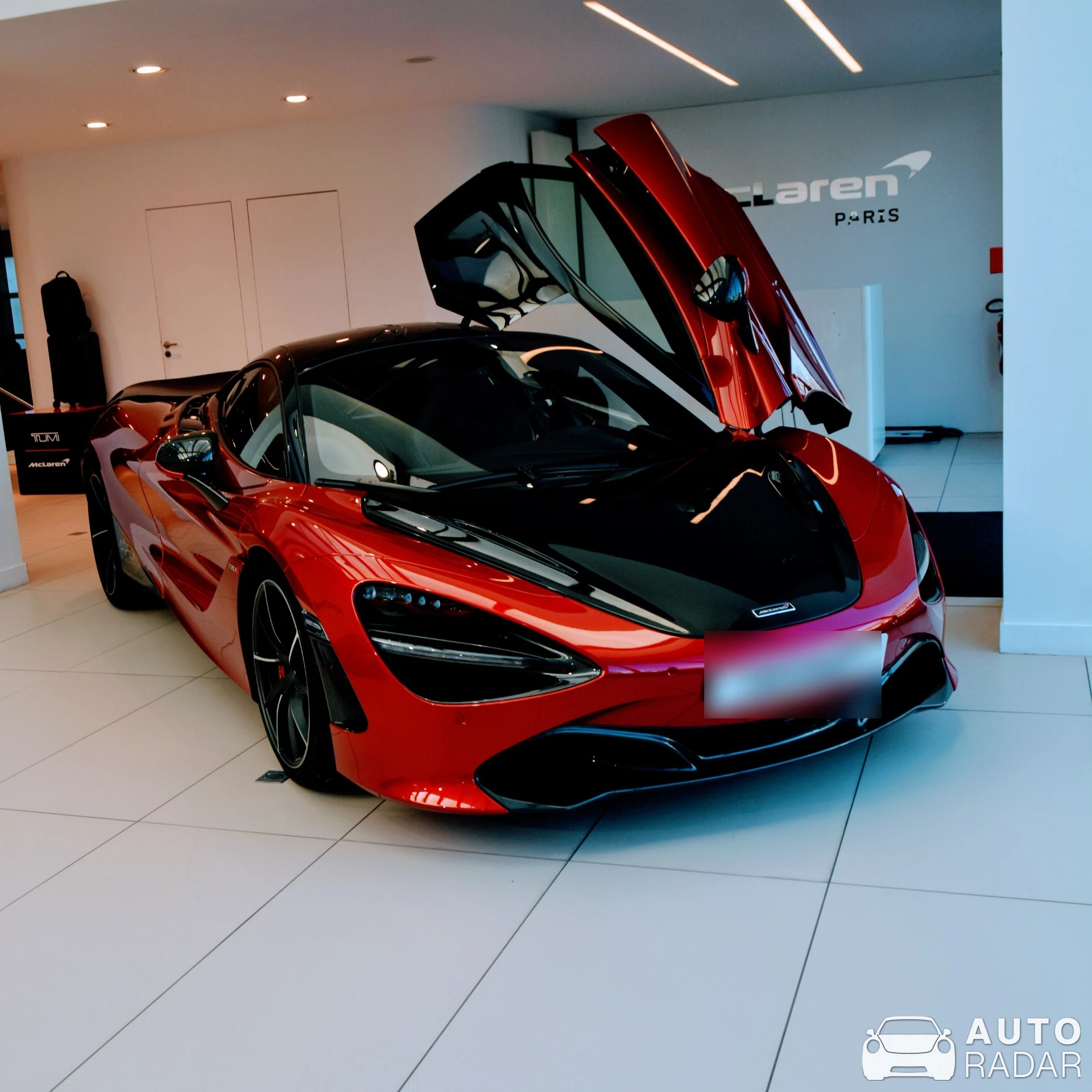 McLaren 720S spotted in Le Vésinet, France