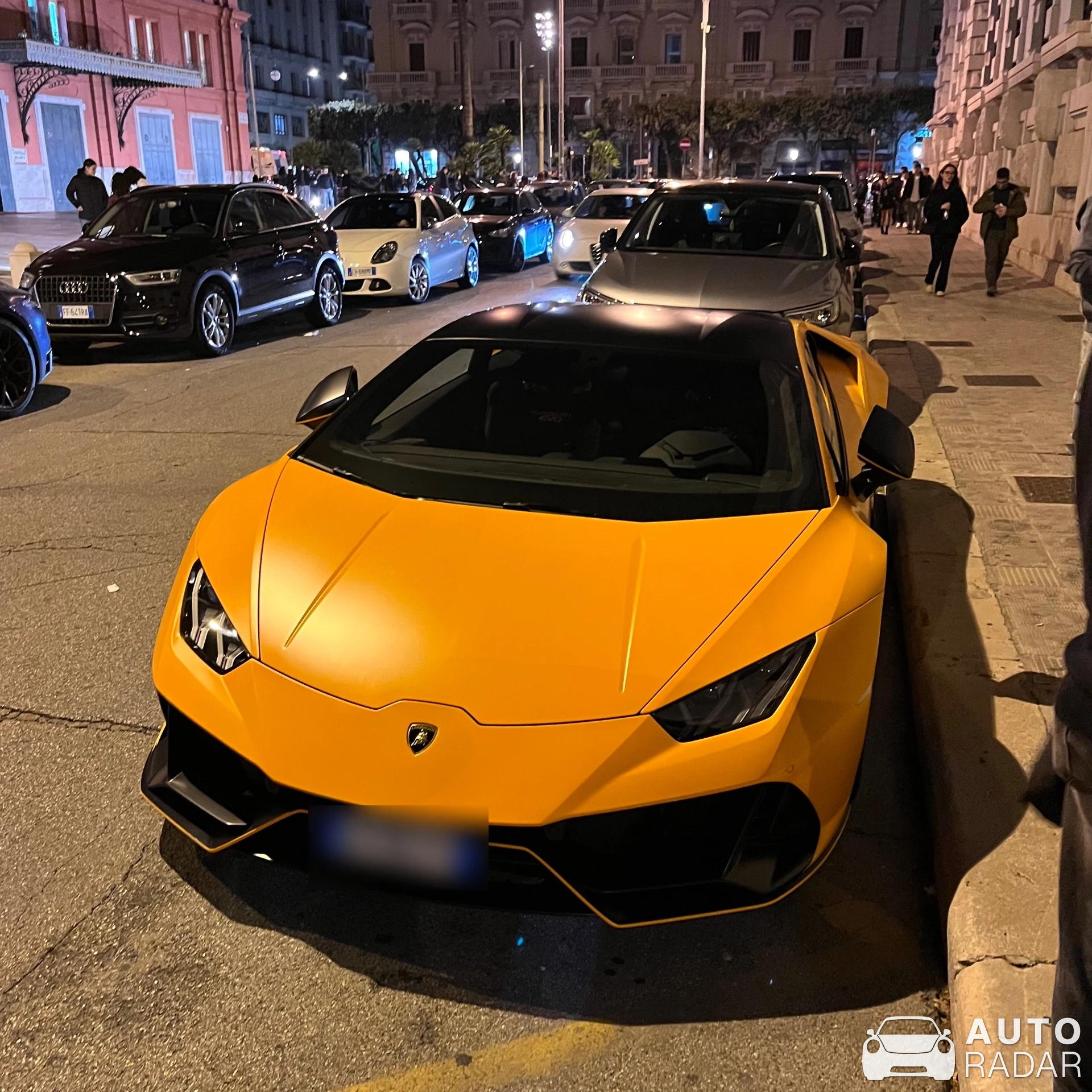 Lamborghini Huracán LP640-4 EVO Fluo Capsule spotted in Bari