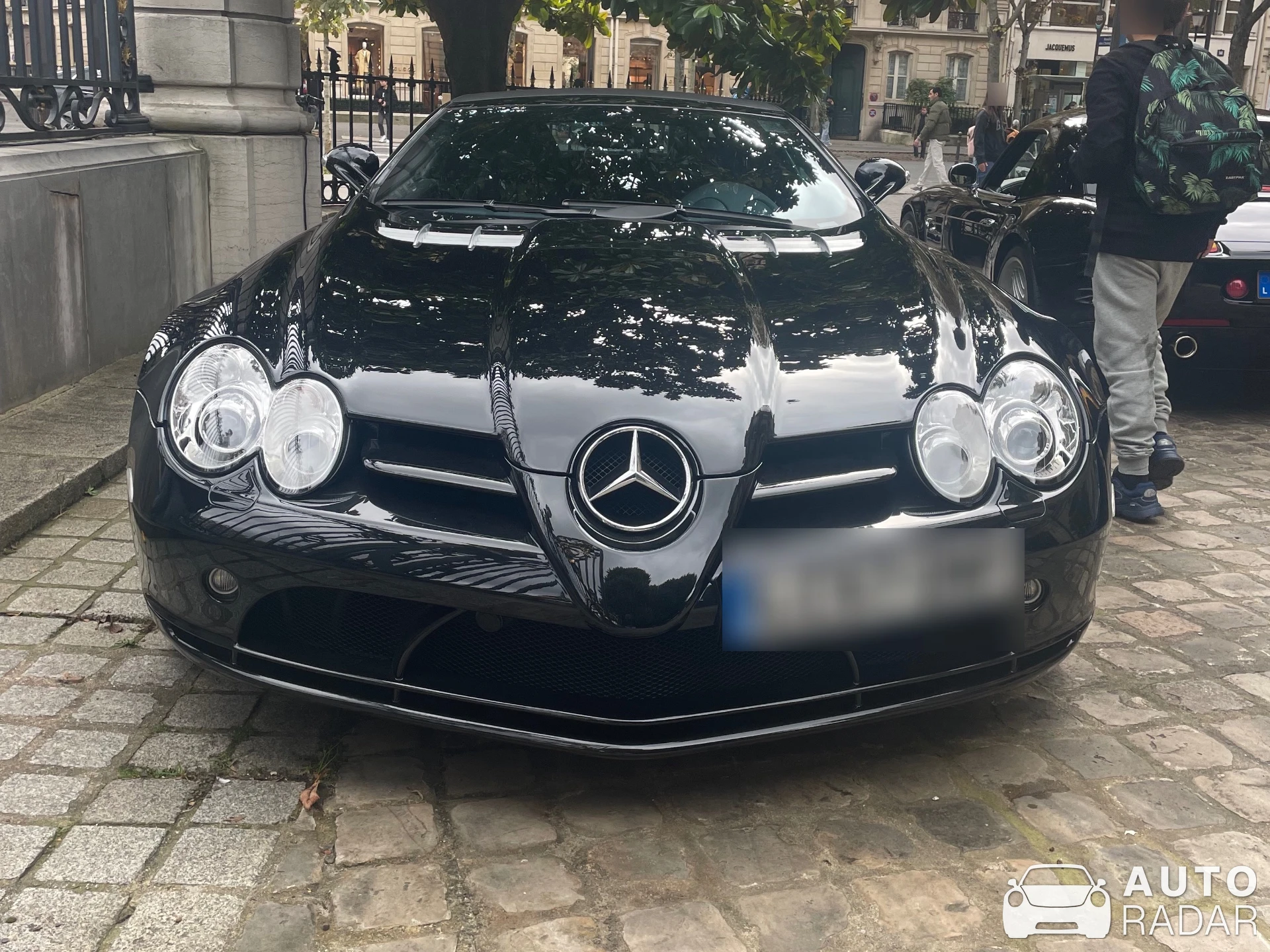 Mercedes-Benz SLR McLaren spotted in Paris, France