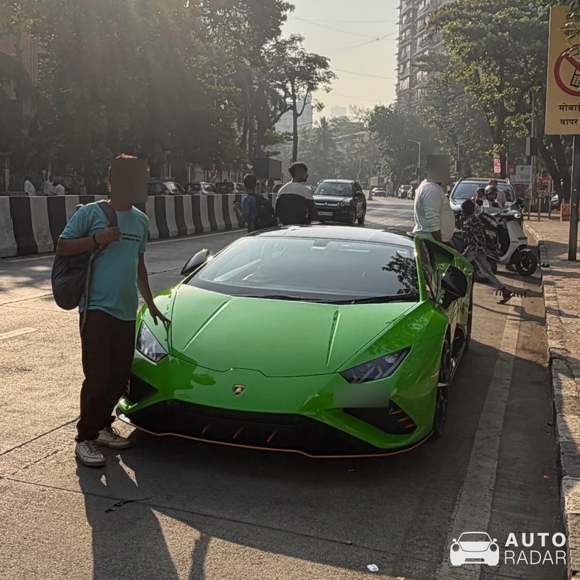 Lamborghini Huracán LP640-4 EVO spotted in Mumbai, India