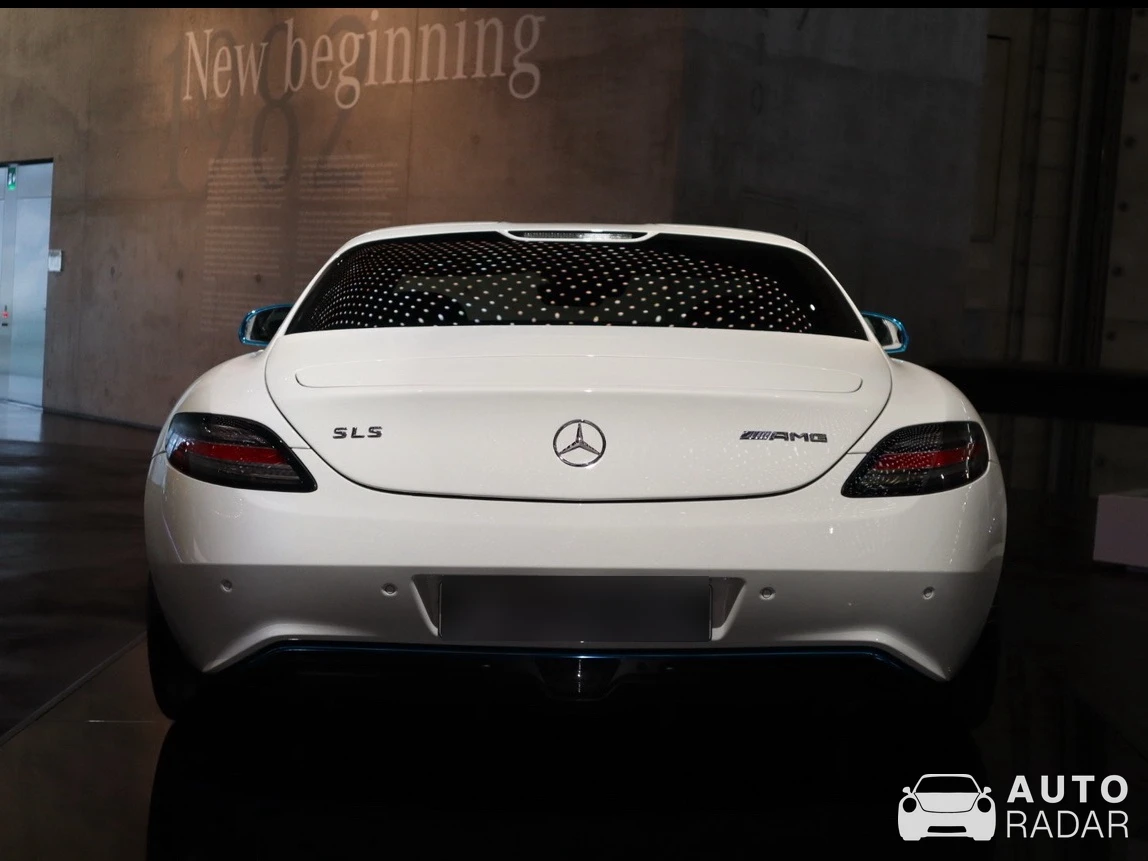 Mercedes-Benz SLS AMG Electric Drive spotted in Stuttgart