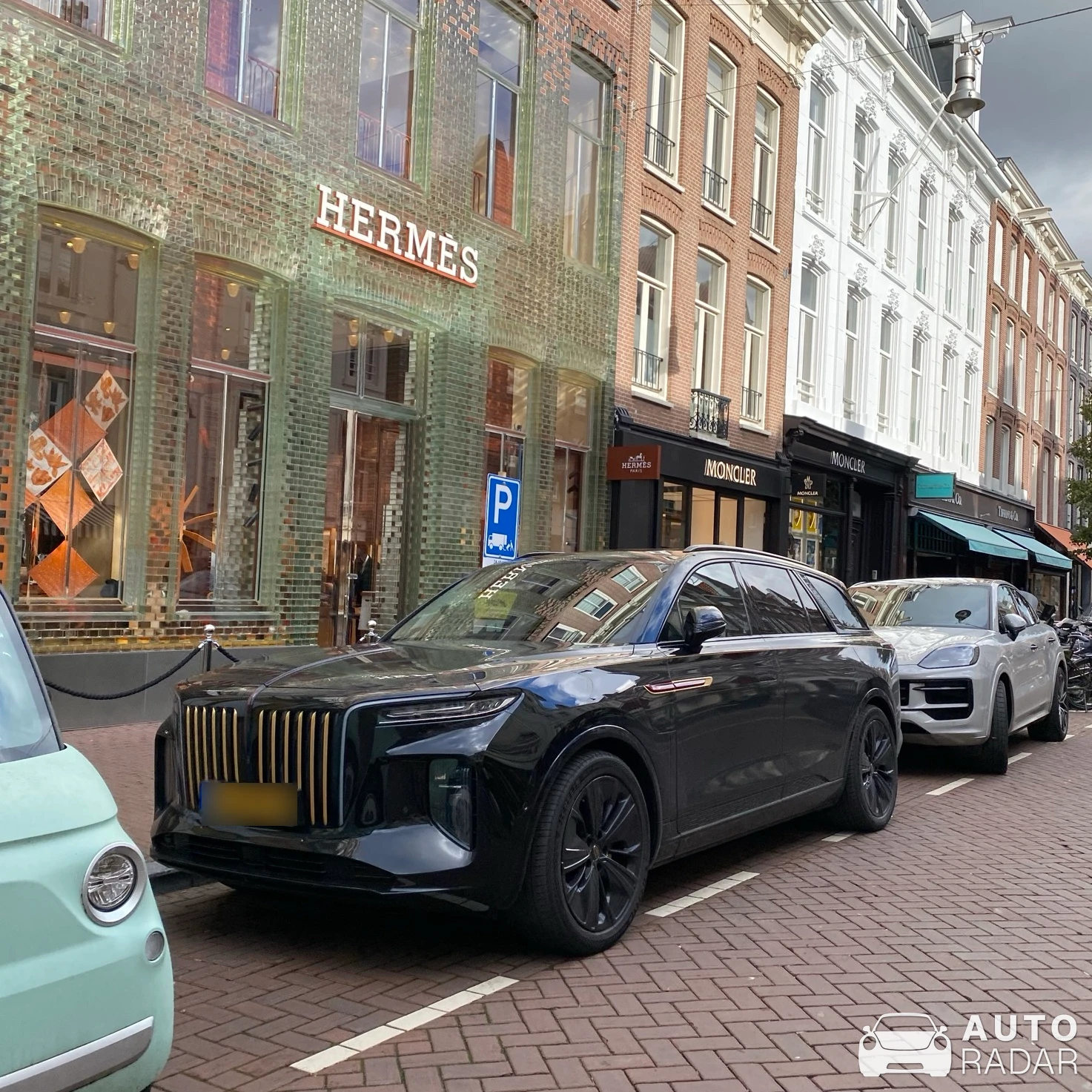 Hongqi H9 spotted in Amsterdam, Nederland