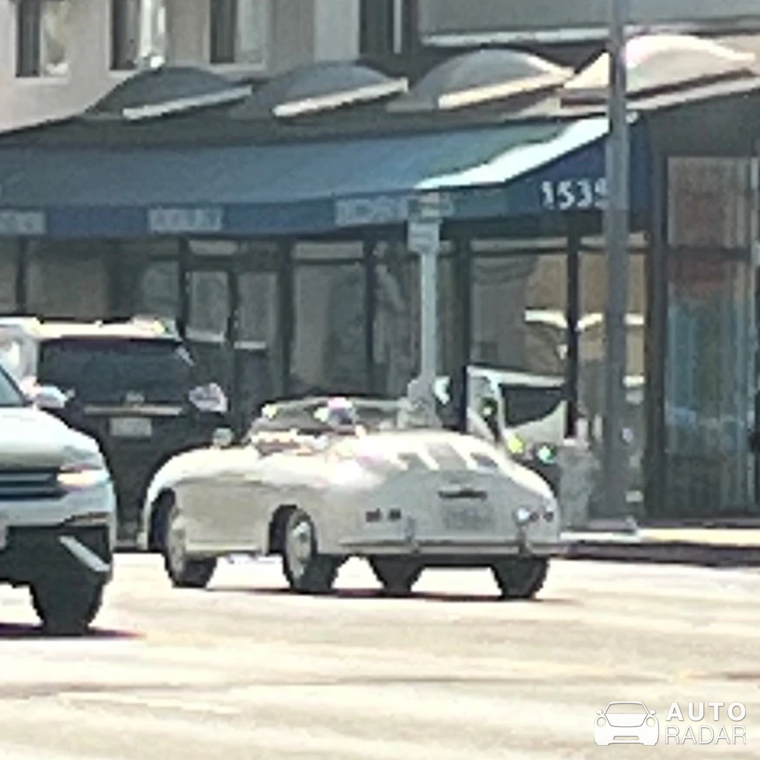 Porsche 356 spotted in Los Angeles, United States