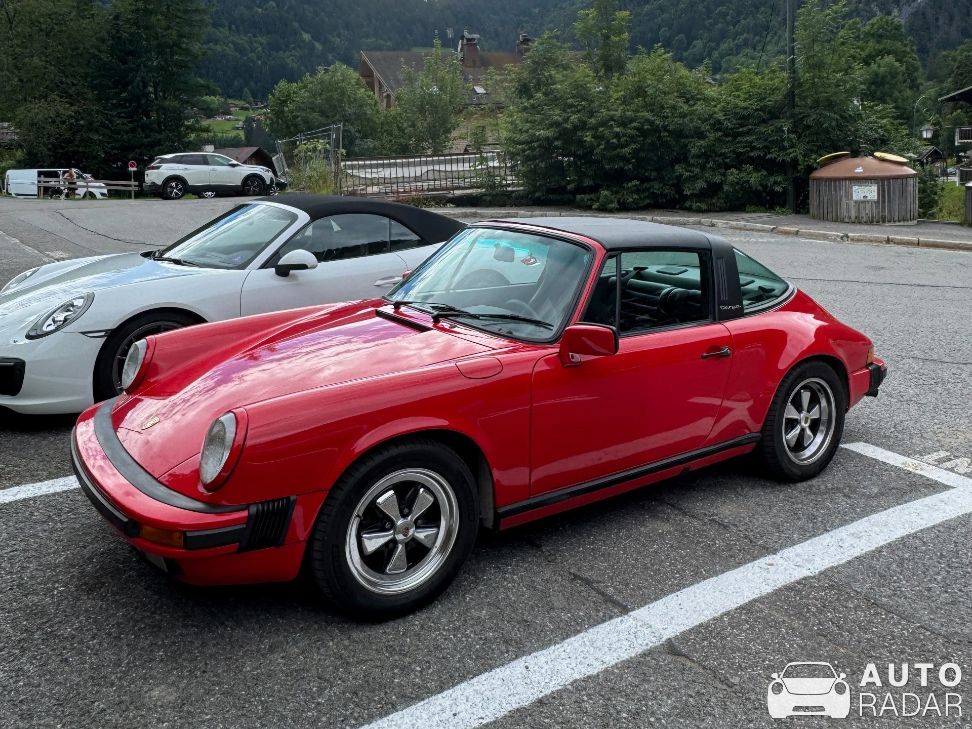 Porsche 911 SC spotted in La Clusaz, France
