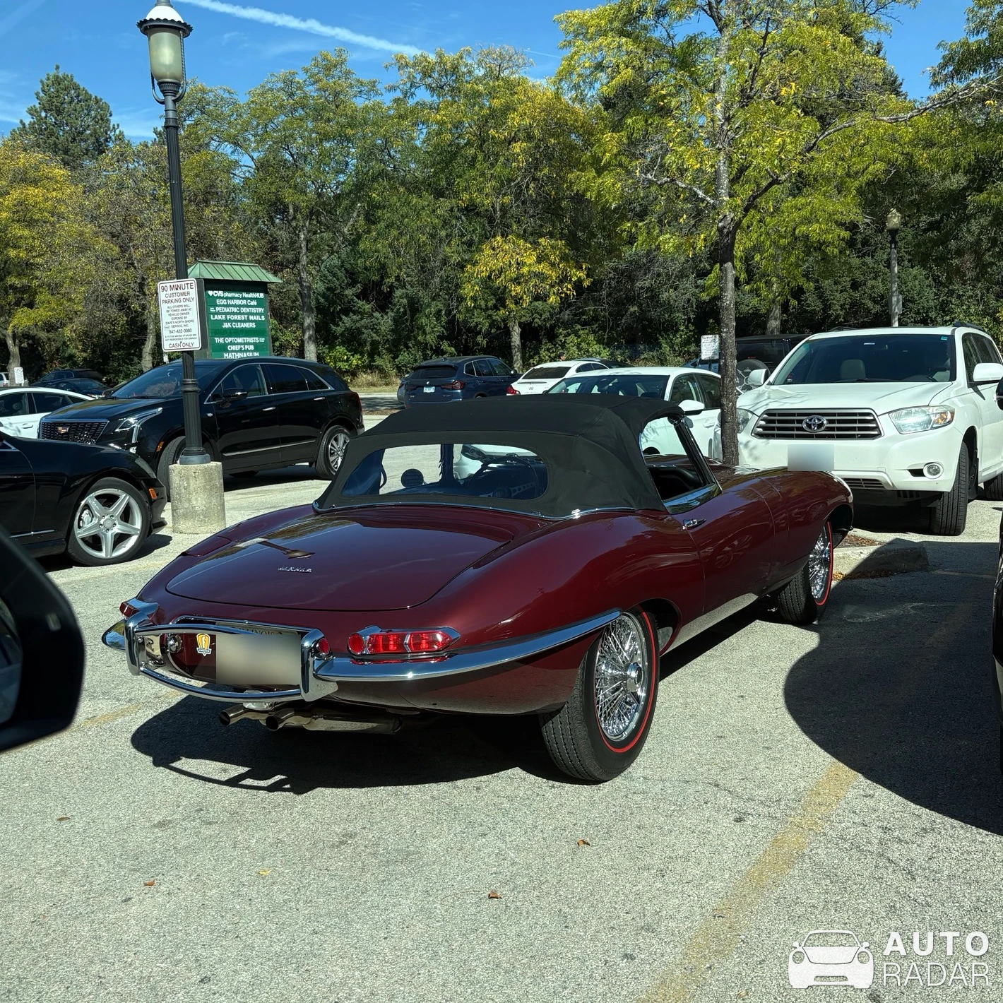 Jaguar E-Type spotted in Lake Forest, United States