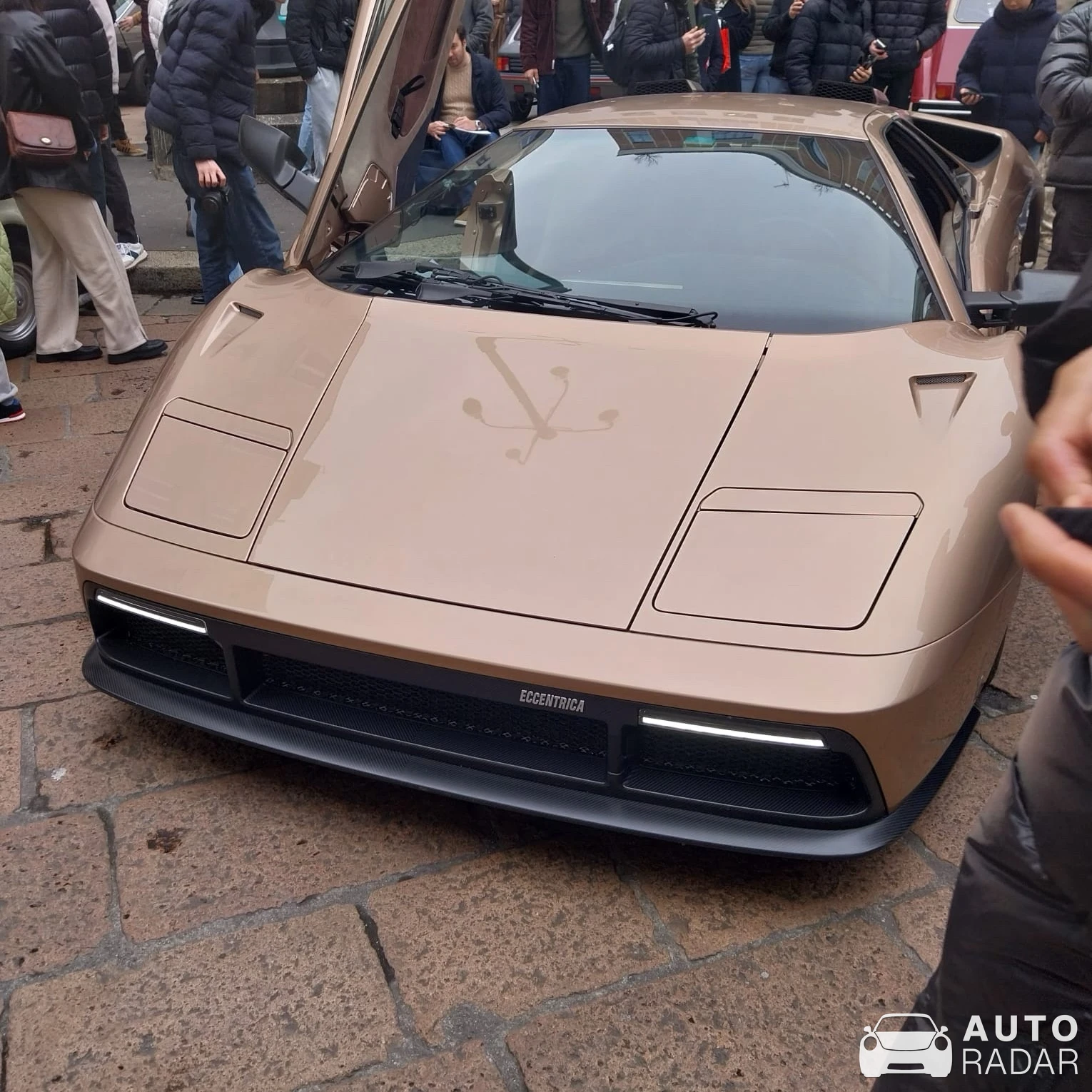 Eccentrica V12 spotted in Milano