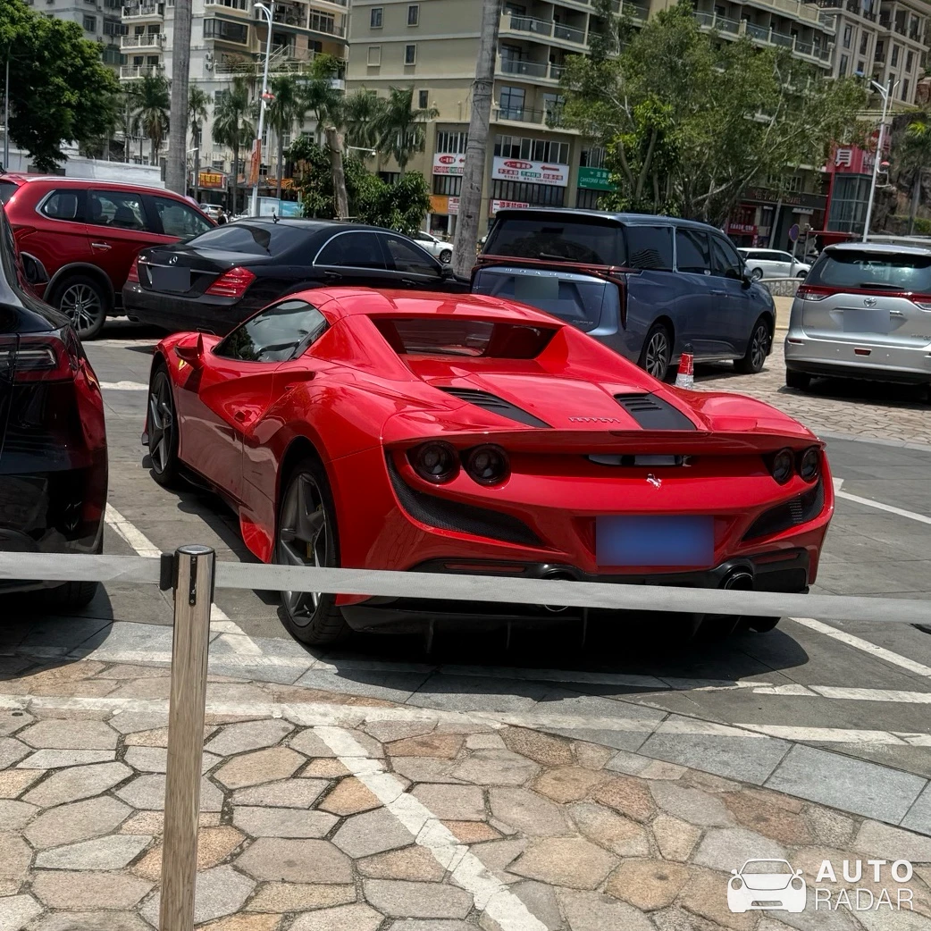 Ferrari F8 Tributo spotted in San Ya Shi
