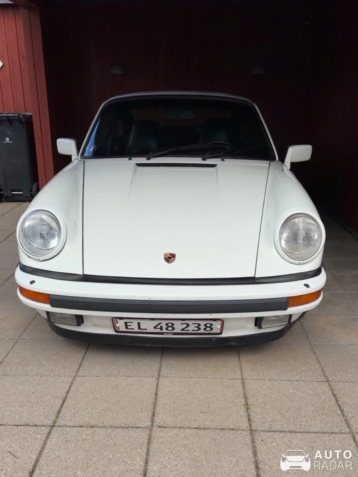 Porsche 911 Carrera 3.2 spotted in Skagen