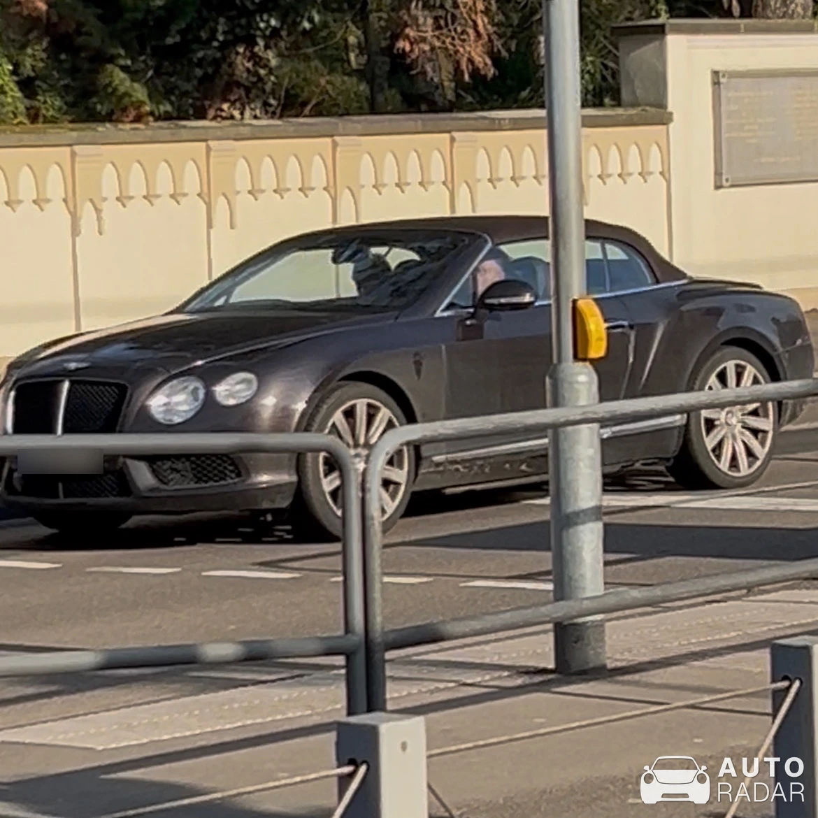 Bentley Continental GTC V8 S spotted in Köln, Germany