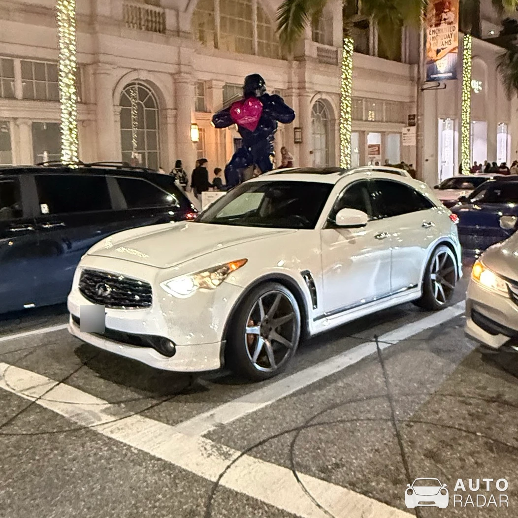 Infiniti FX50S spotted in Beverly Hills, United States