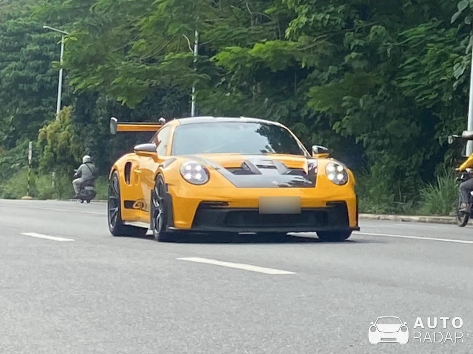 Porsche 992 GT3 RS MkI spotted in Davao City