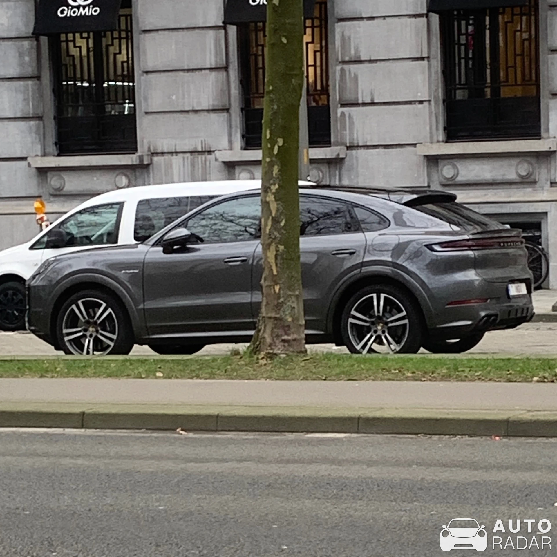 Porsche Cayenne E-Hybrid spotted in Antwerpen, België