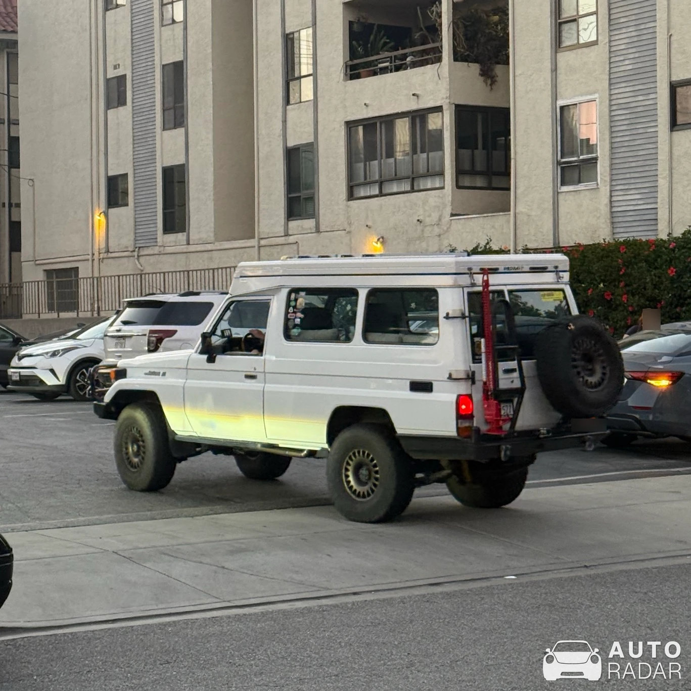 Toyota Land Cruiser J80 spotted in Burbank