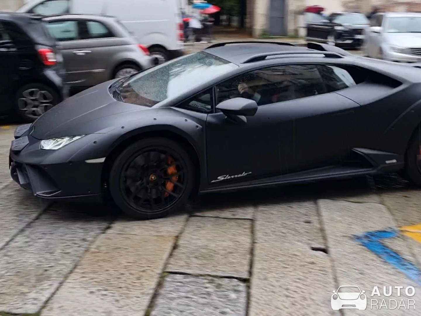 Lamborghini Huracán LP610-4 Sterrato spotted in Milano, Italia