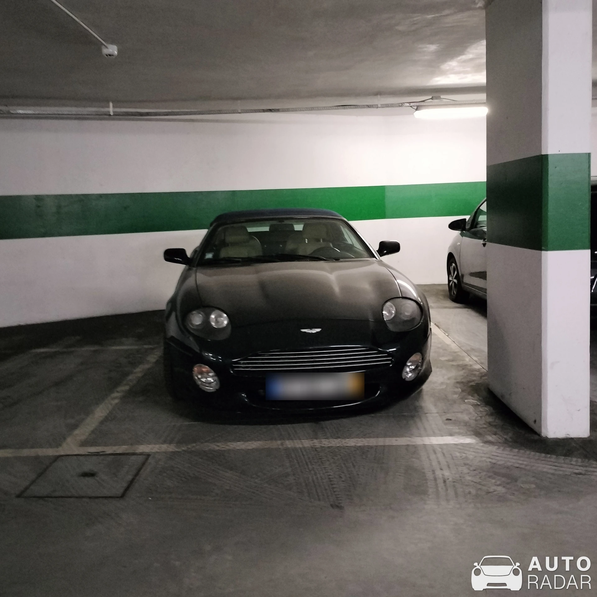 Aston Martin DB7 Vantage Volante spotted in Coimbra, Portugal