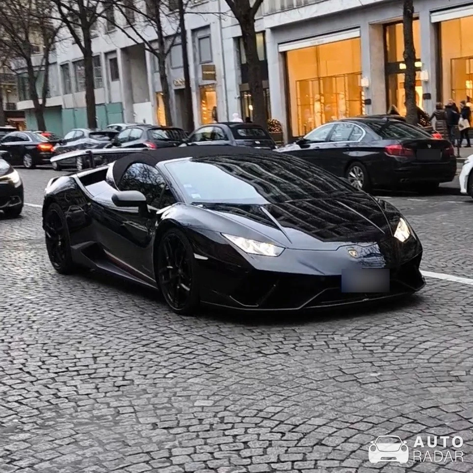 Lamborghini Huracán LP640-4 Performante Spyder spotted in Paris, France