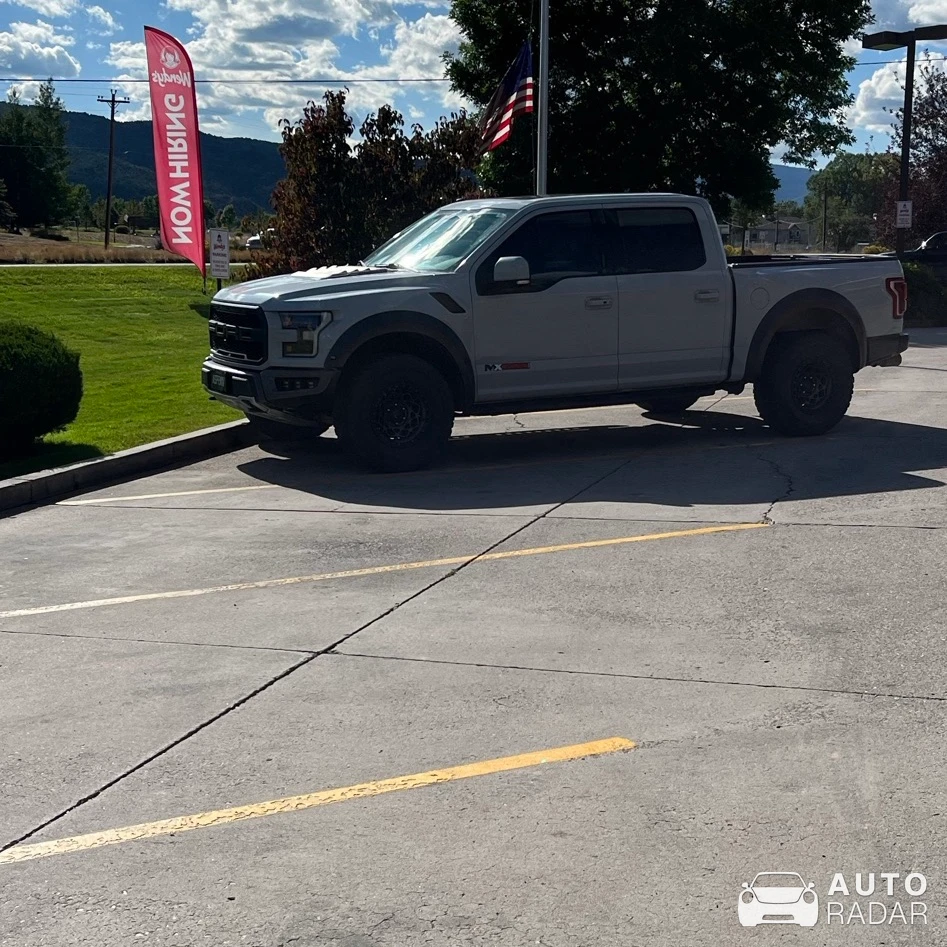 Ford F-150 SVT Raptor Hennessey VelociRaptor 650 SuperCab spotted in Carbondale