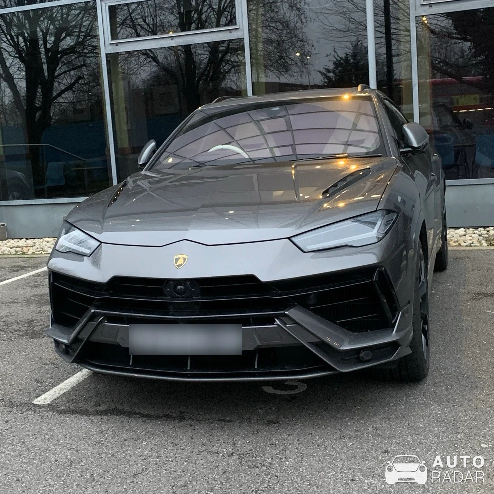 Lamborghini Urus S spotted in Greater London, United Kingdom