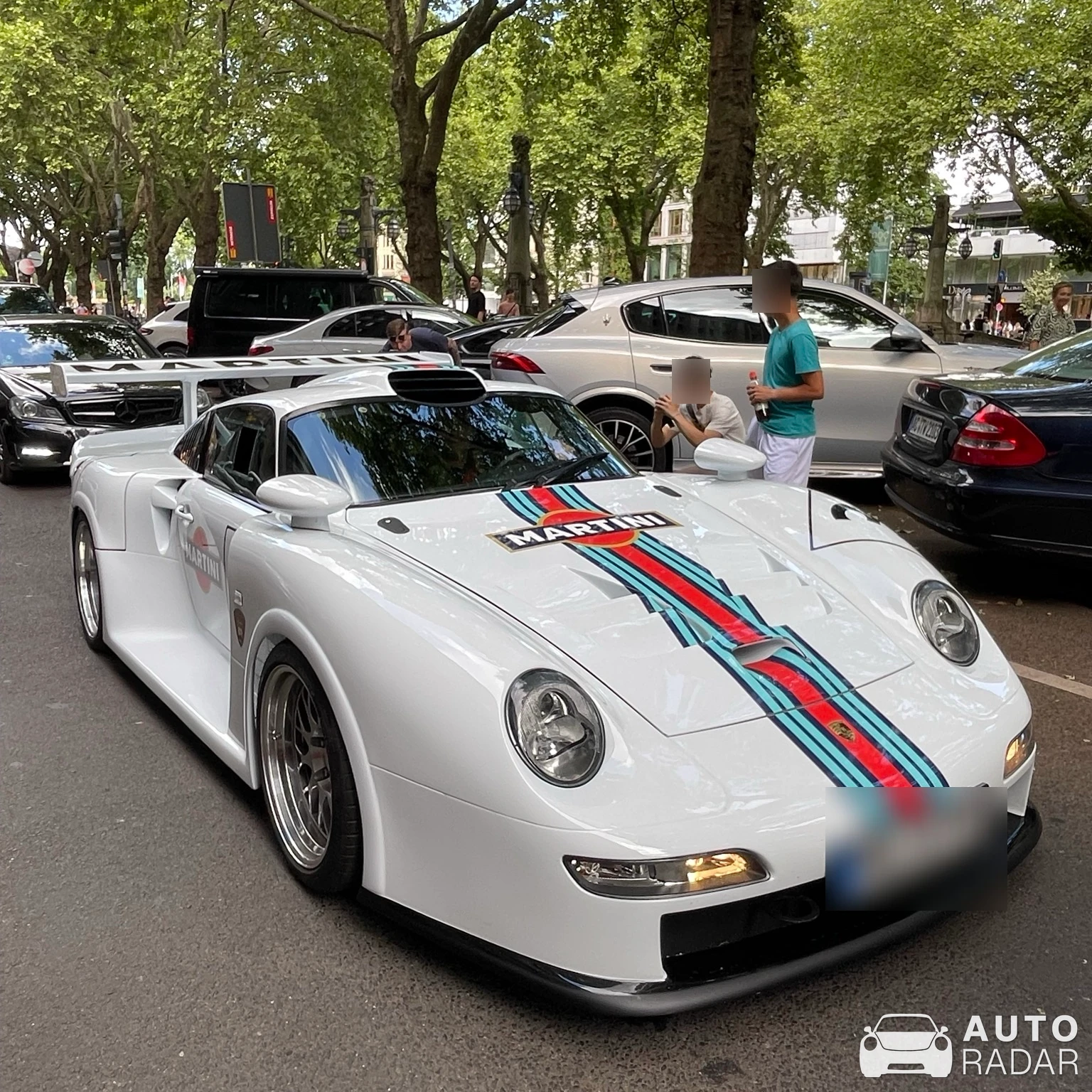 Porsche 993 GT1 spotted in Düsseldorf