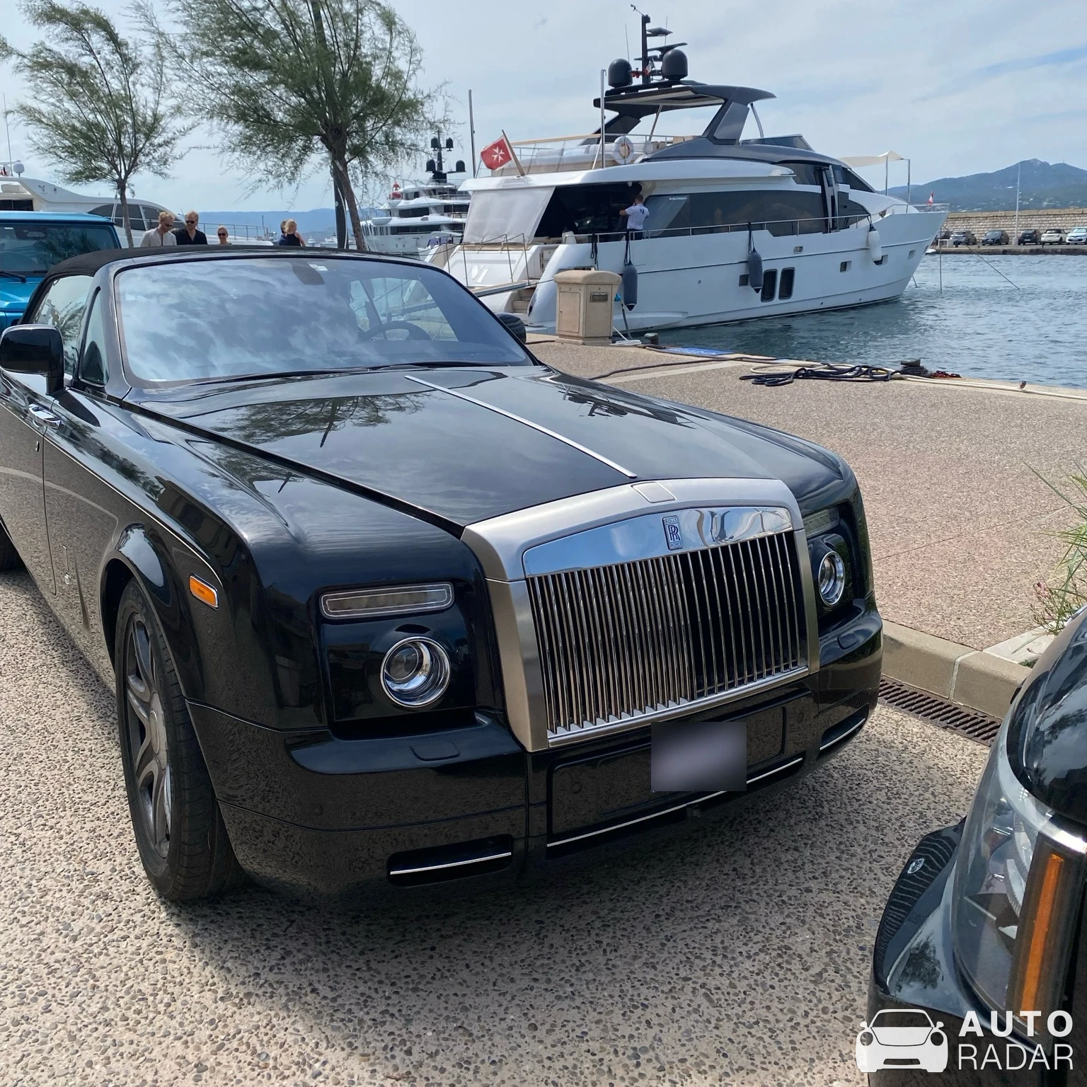 Rolls-Royce Phantom Drophead Coupé Series II spotted in Saint-Tropez, France