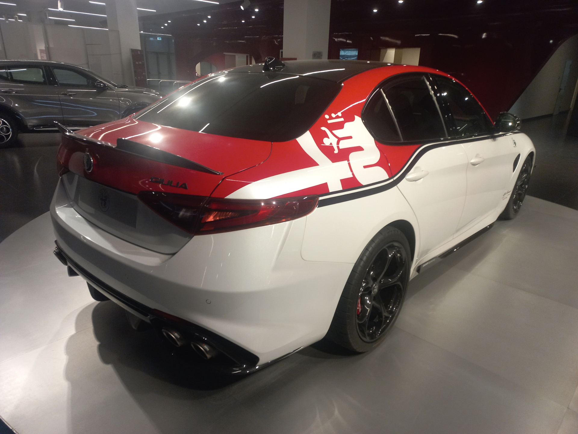 Alfa Romeo Giulia Quadrifoglio Racing Edition
