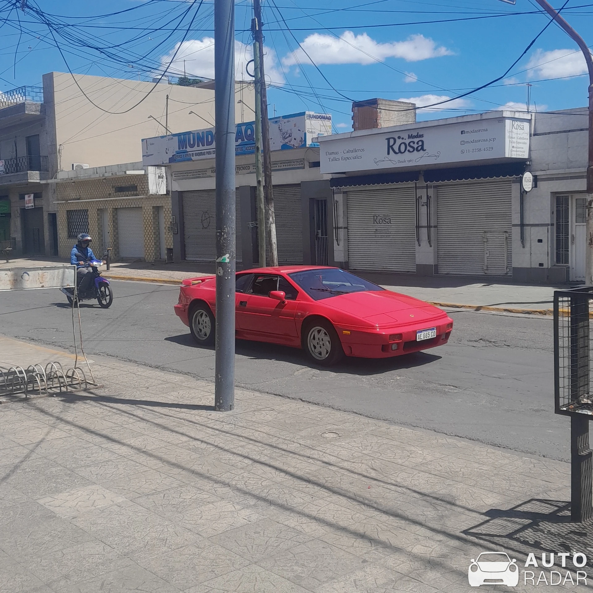 Lotus Esprit spotted in José C. Paz, Argentina