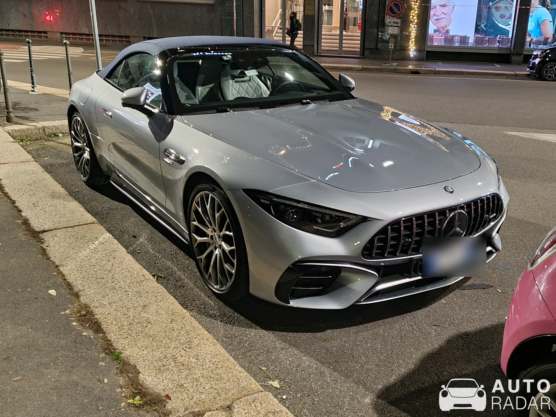 Mercedes-AMG SL 43 R232 spotted in Milano, Italia
