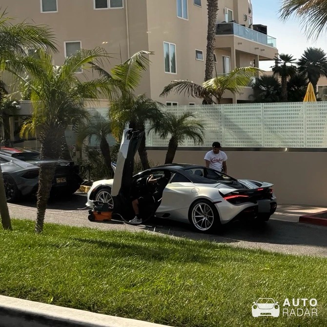 McLaren 720S Spider spotted in Los Angeles, United States