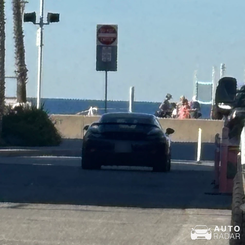 Porsche 718 Cayman GT4 RS spotted in Hermosa Beach, United States