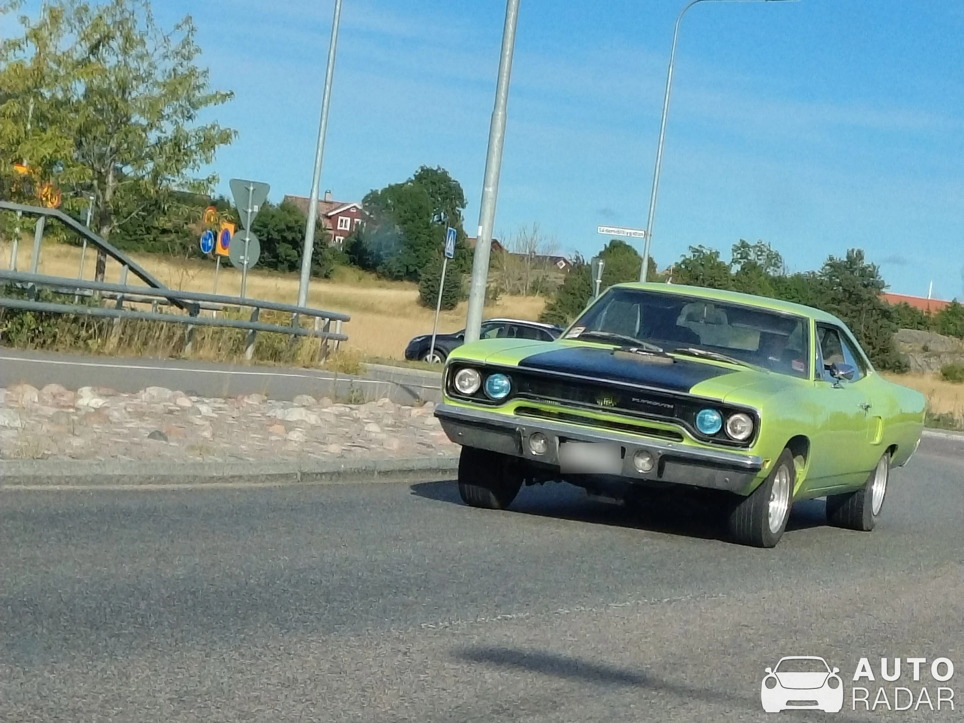 Plymouth Satellite spotted in Uppsala