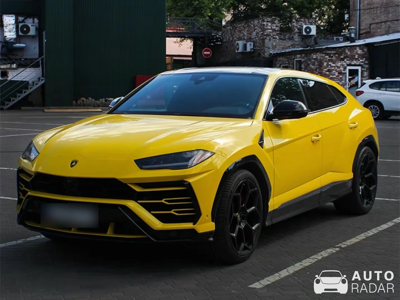 Lamborghini Urus spotted in Dnipro