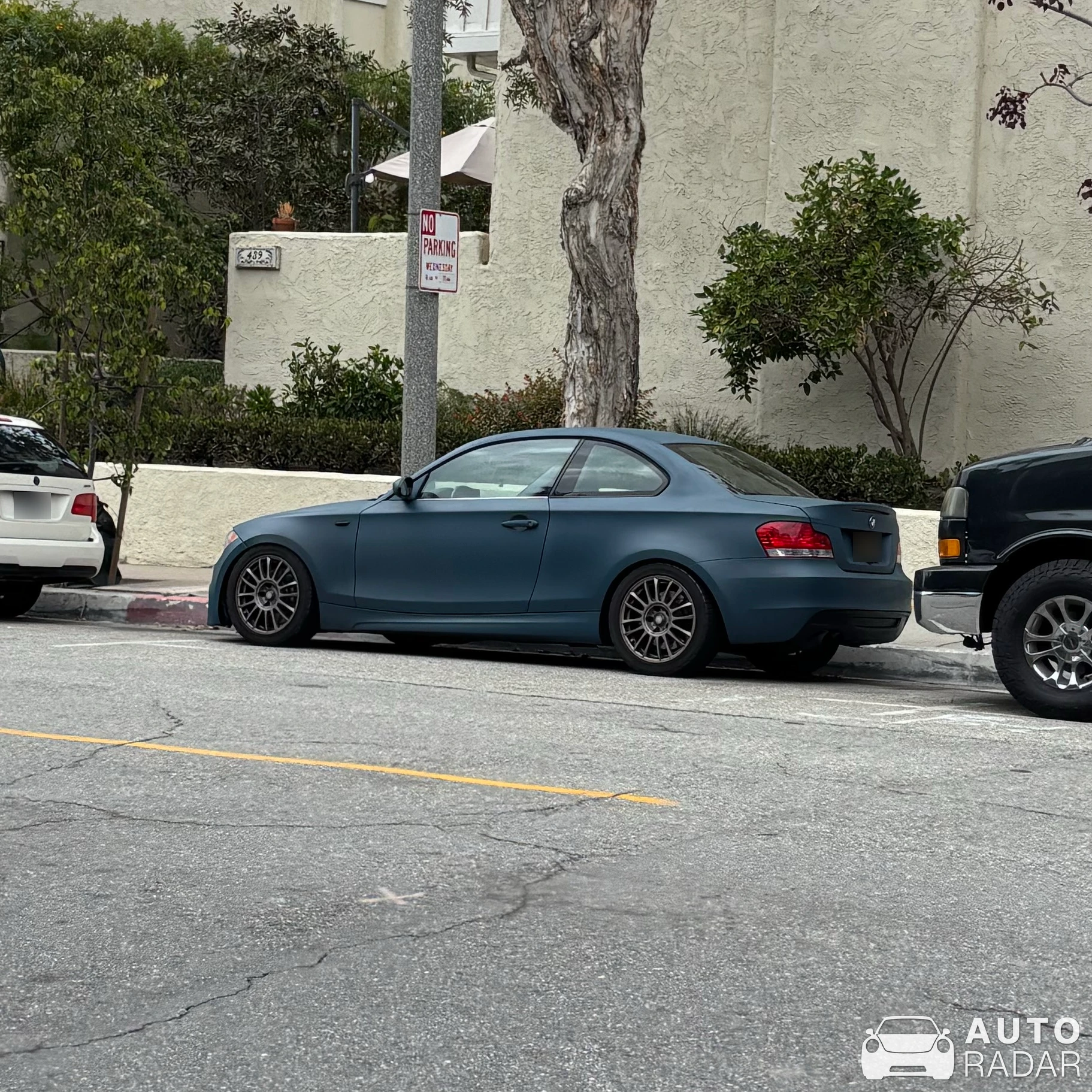 BMW 1 Series E82 Coupé spotted in Hermosa Beach