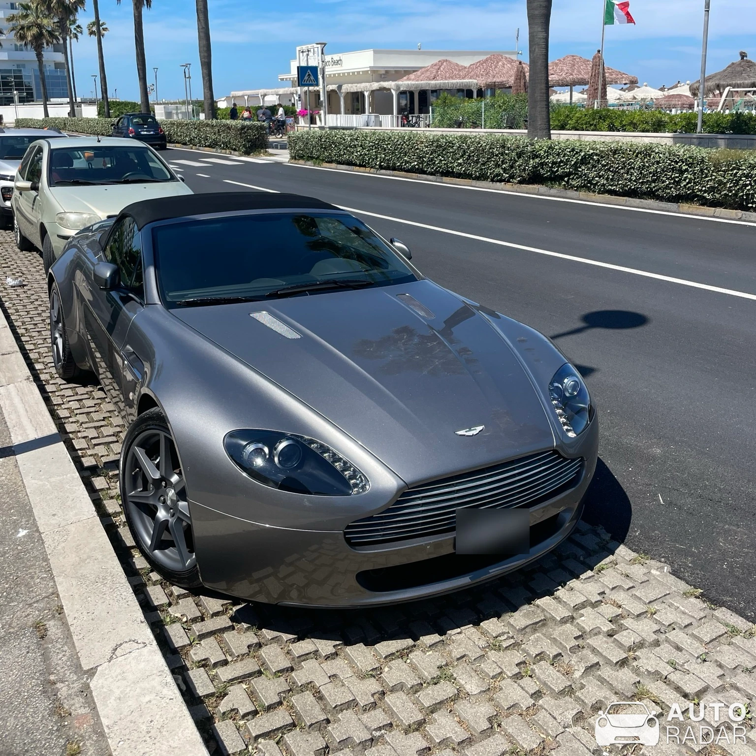 Aston Martin V8 Vantage Roadster 2012 spotted in Montesilvano