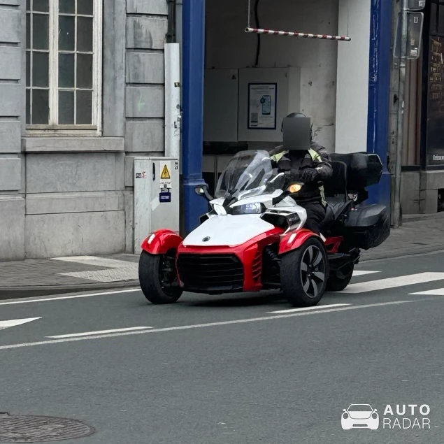 Can-Am Spyder F3 spotted in Dinant