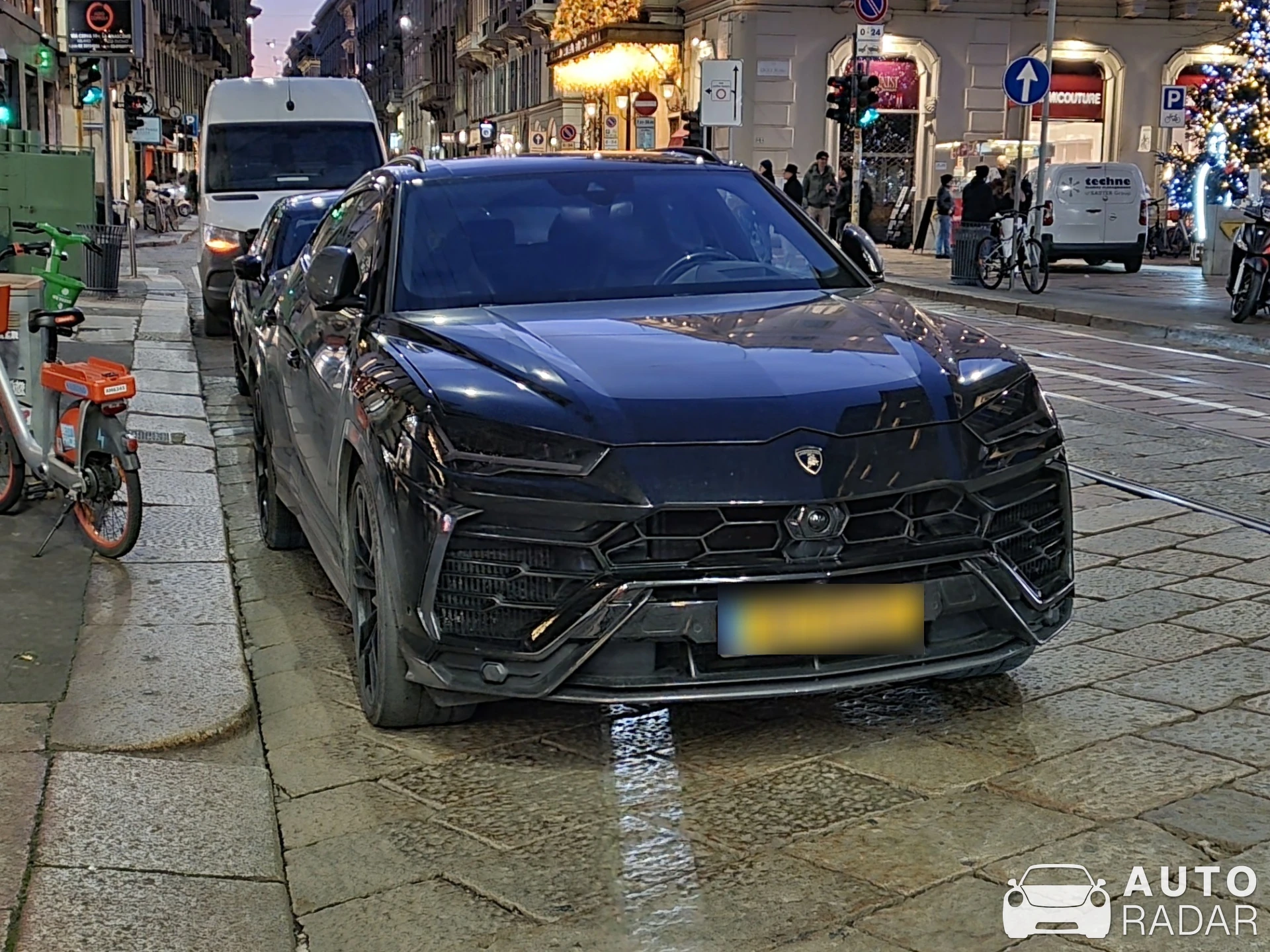 Lamborghini Urus spotted in Milano, Italy