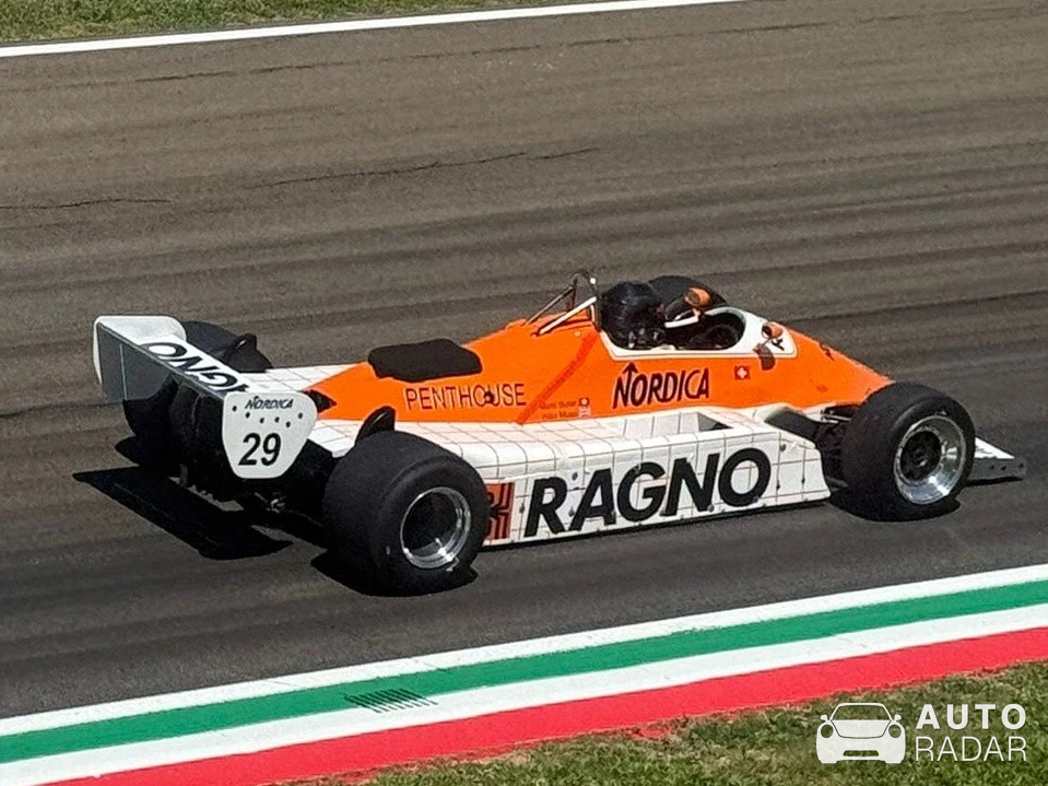 Arrows A5 spotted in Ortona, Italy