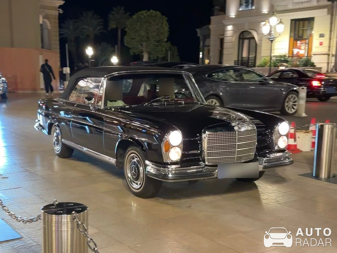 Mercedes-Benz 280 SE spotted in Monaco, Monaco
