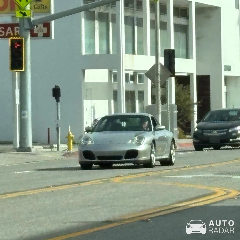 Porsche 996 Carrera spotted in Malibu, United States