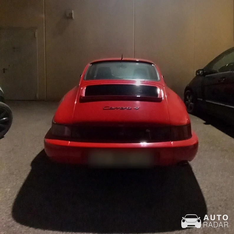 Porsche 964 Carrera 4 spotted in Lugo, Italy