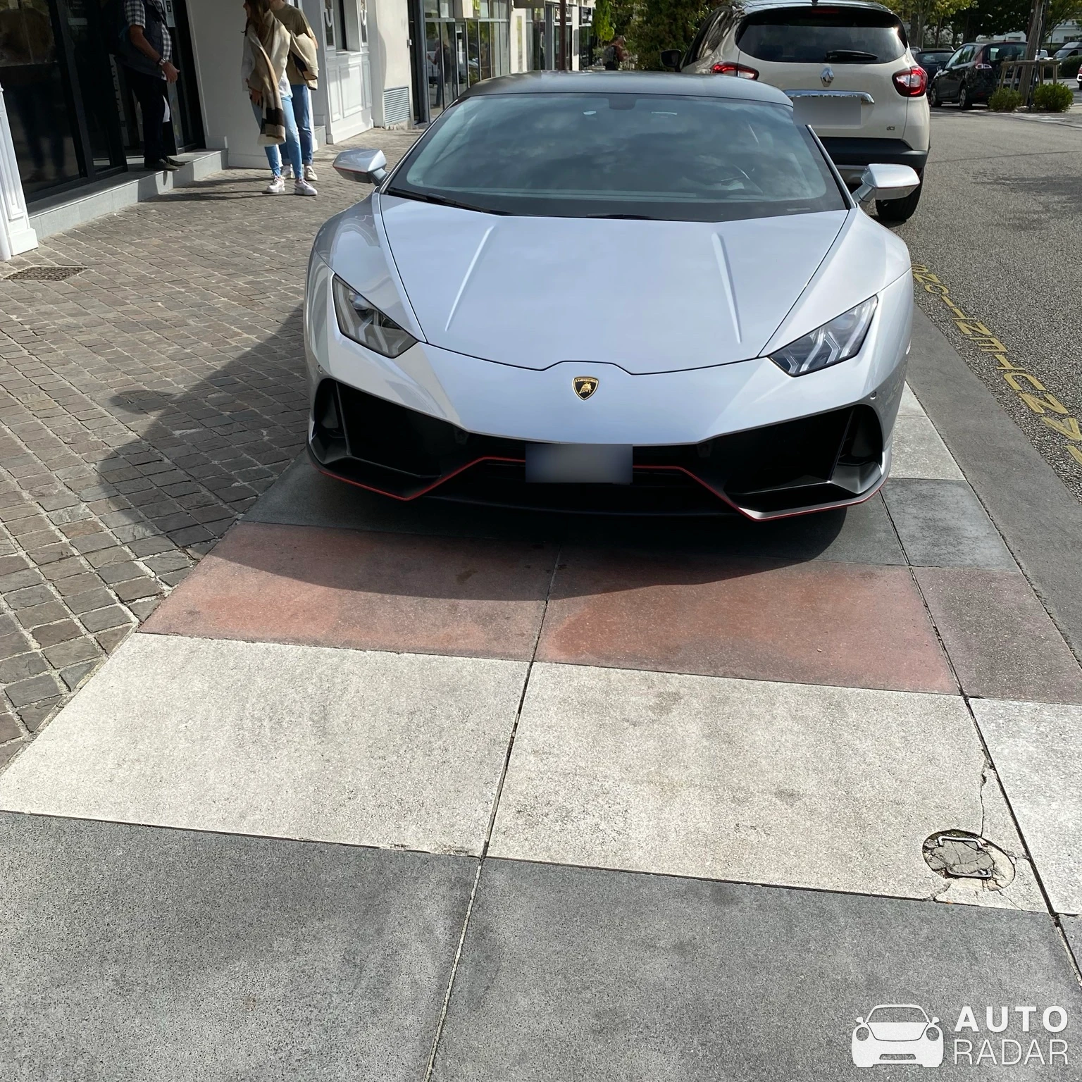 Lamborghini Huracán LP640-4 EVO spotted in Villenave-d'Ornon, France