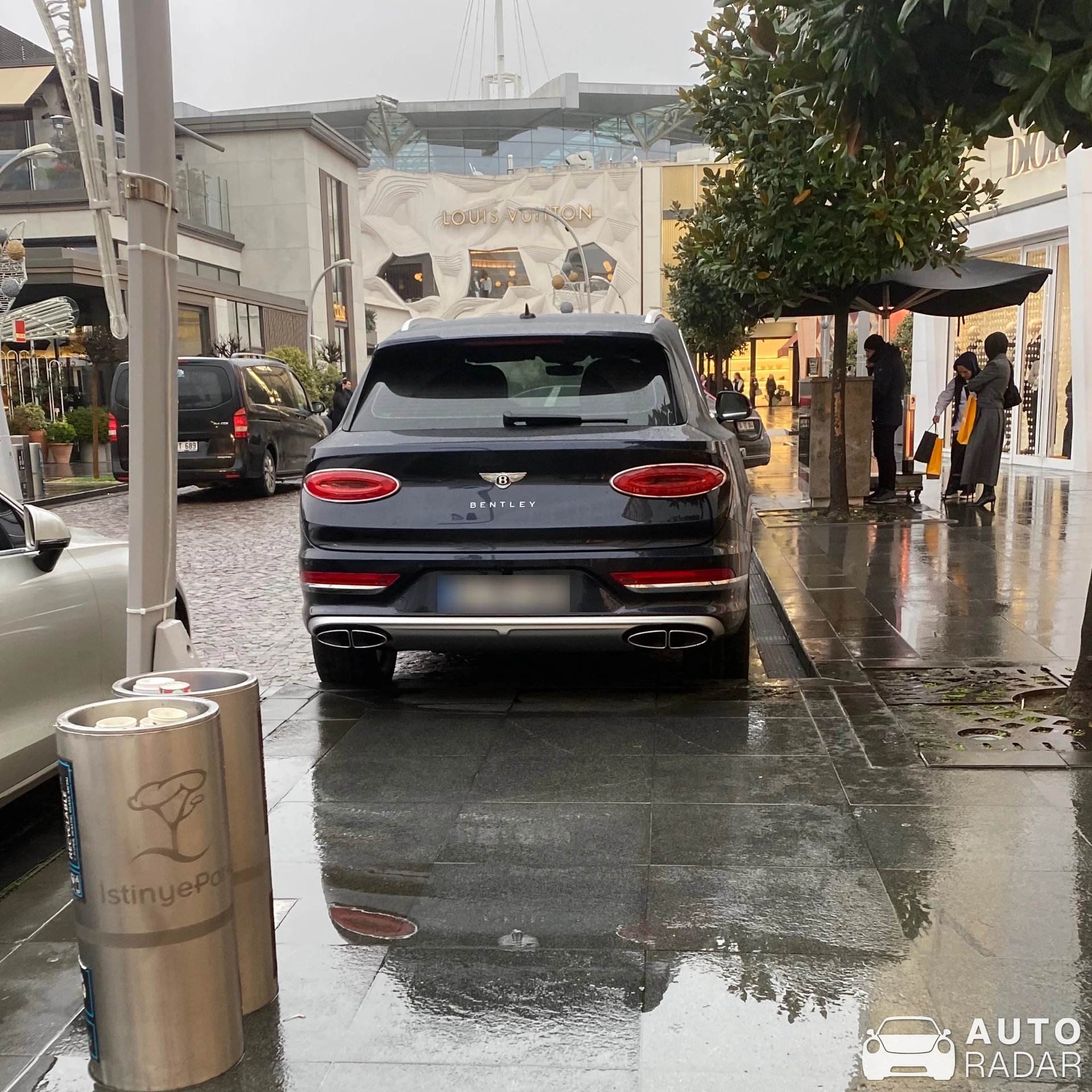 Bentley Bentayga V8 spotted in Sarıyer, Türkiye