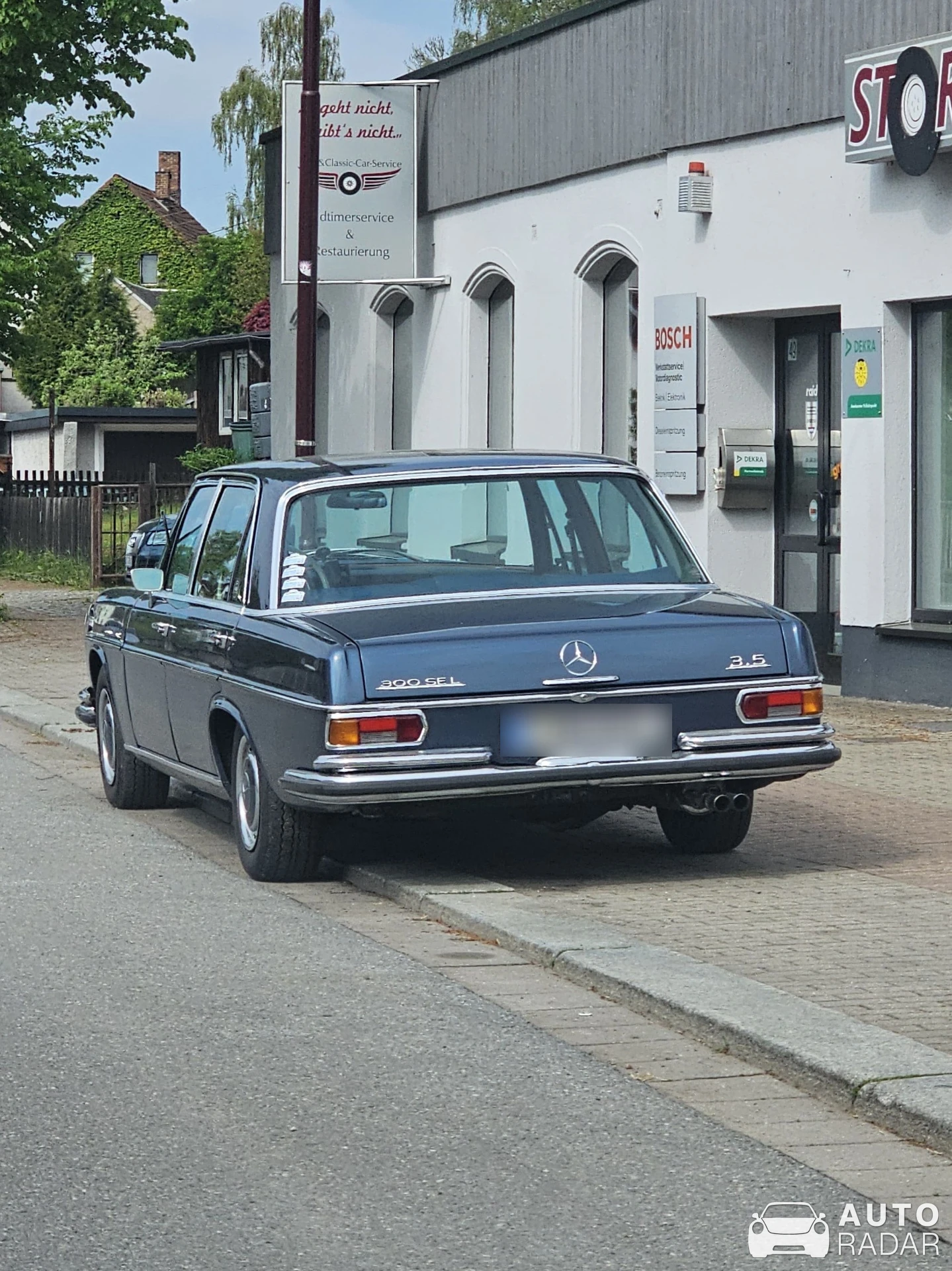Mercedes-Benz 300 SEL spotted in Oberlungwitz